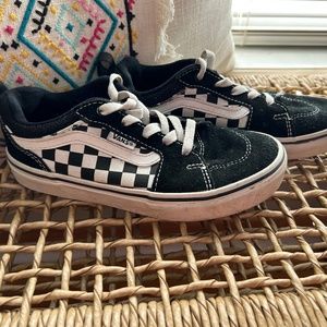 Youth Vans 2 black and white shoes